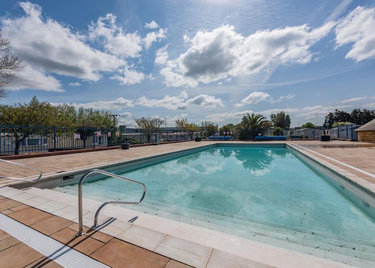 Riverside Caravan Holiday Park Bognor Regis Ngoại thất bức ảnh